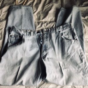 Distressed Arizona light wash men’s jeans